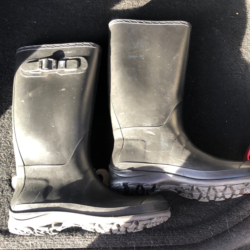 Black rain boots.
